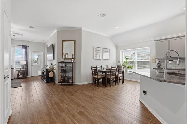 9218 Regan Way, Mont Belvieu, TX 77523