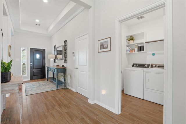 9218 Regan Way, Mont Belvieu, TX 77523