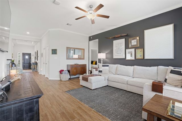 9218 Regan Way, Mont Belvieu, TX 77523