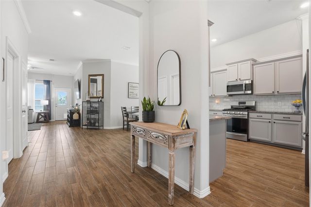 9218 Regan Way, Mont Belvieu, TX 77523