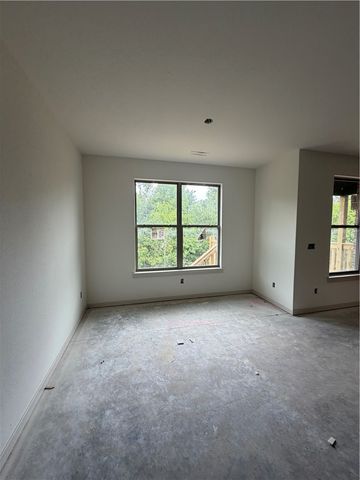 303 W Hondo Street, Siloam Springs, AR 72761