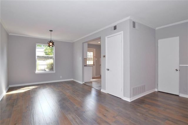 4945 N Hall Street F-4945, Dallas, TX 75235
