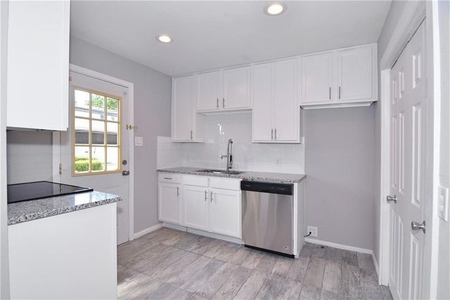 4945 N Hall Street F-4945, Dallas, TX 75235