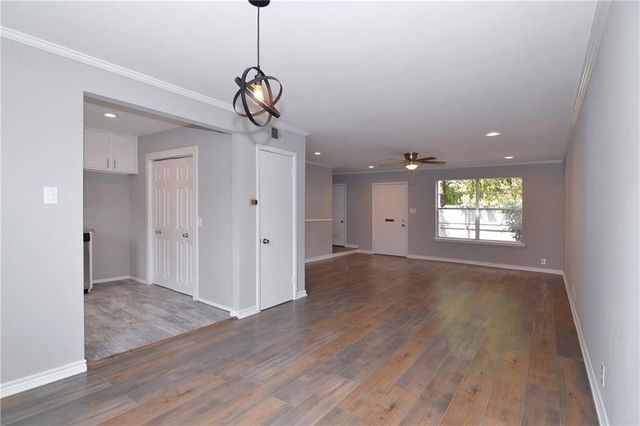 4945 N Hall Street F-4945, Dallas, TX 75235