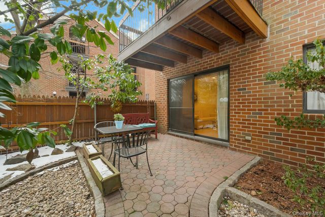 16 Bronxville Glen Drive 14, Bronxville, NY 10708