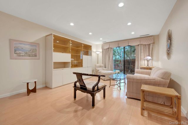 16 Bronxville Glen Drive 14, Bronxville, NY 10708