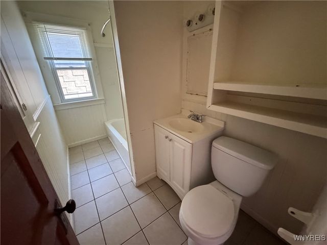 2225 Whitney Avenue, Niagara Falls, NY 14301