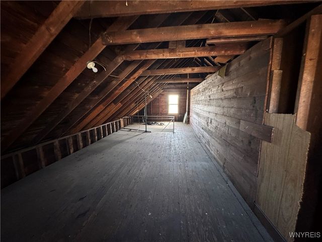 2225 Whitney Avenue, Niagara Falls, NY 14301