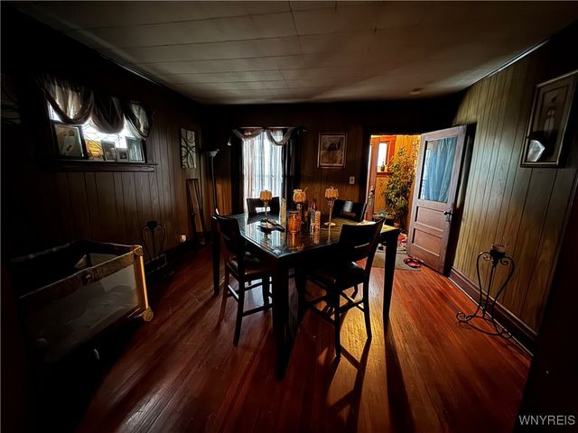 2225 Whitney Avenue, Niagara Falls, NY 14301