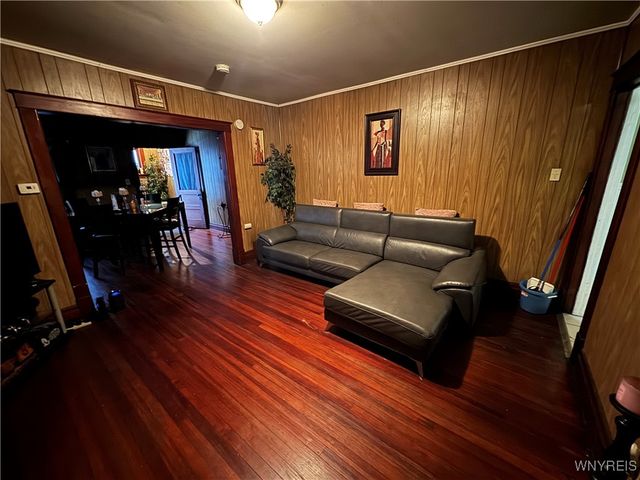 2225 Whitney Avenue, Niagara Falls, NY 14301