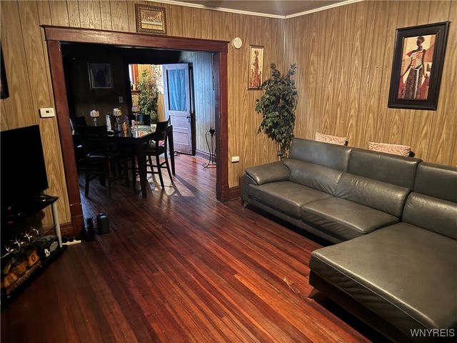 2225 Whitney Avenue, Niagara Falls, NY 14301