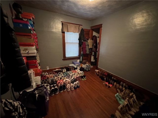 2225 Whitney Avenue, Niagara Falls, NY 14301