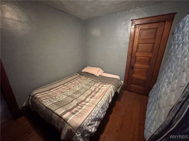 2225 Whitney Avenue, Niagara Falls, NY 14301