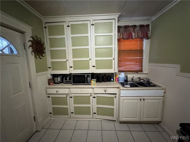 2225 Whitney Avenue, Niagara Falls, NY 14301