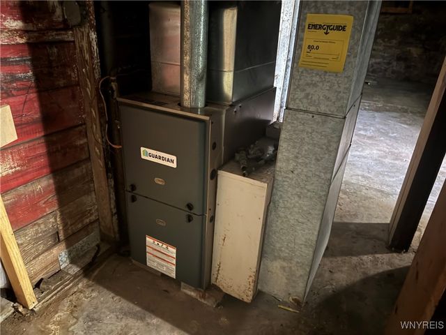 2225 Whitney Avenue, Niagara Falls, NY 14301