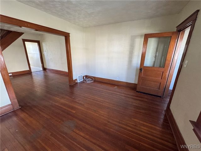 2225 Whitney Avenue, Niagara Falls, NY 14301