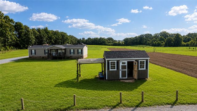 7900 81 S Highway, Starr, SC 29684
