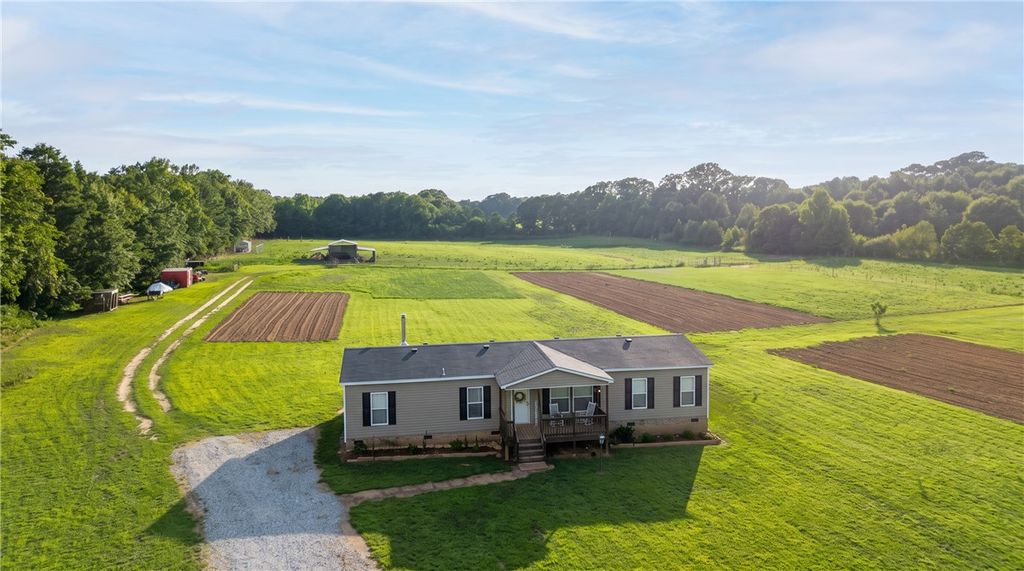 7900 81 S Highway, Starr, SC 29684