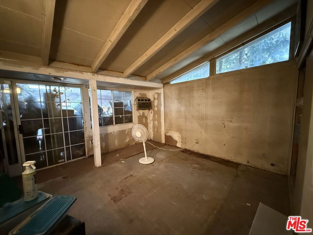 8018 Shirley Avenue, Los Angeles, CA 91335 — photo 5