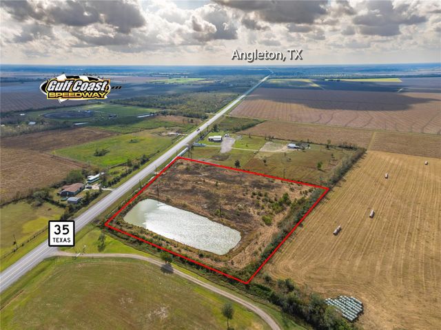 10212 Highway 35, Liverpool, TX 77577