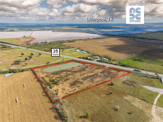 10212 Highway 35, Liverpool, TX 77577