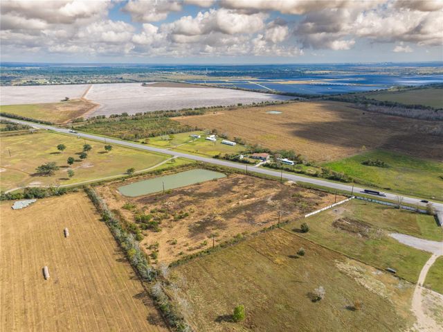 10212 Highway 35, Liverpool, TX 77577