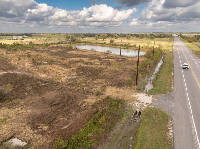 10212 Highway 35, Liverpool, TX 77577