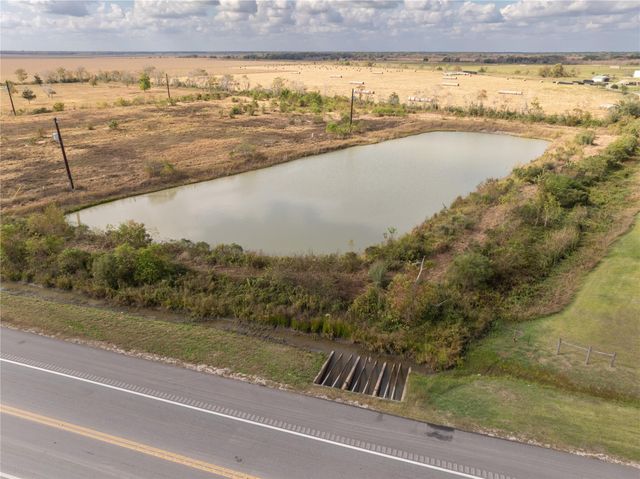 10212 Highway 35, Liverpool, TX 77577