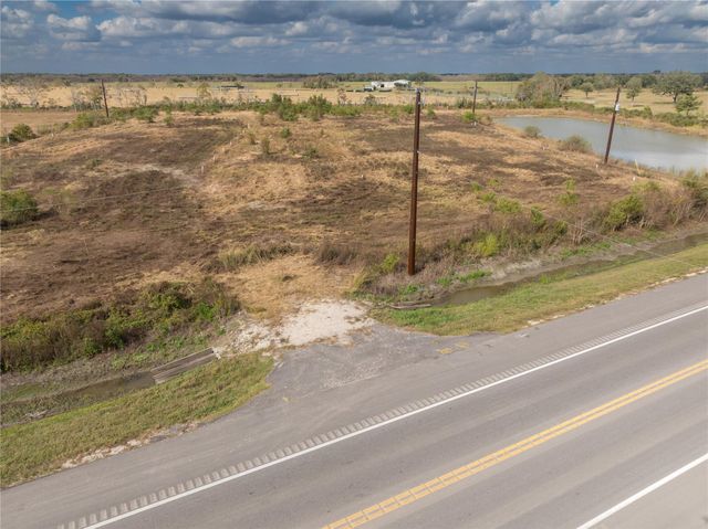 10212 Highway 35, Liverpool, TX 77577