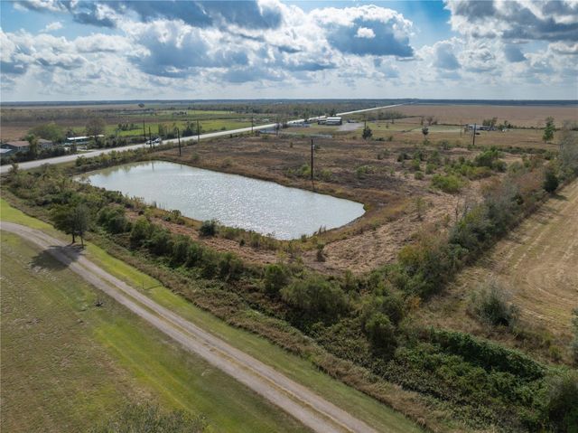 10212 Highway 35, Liverpool, TX 77577