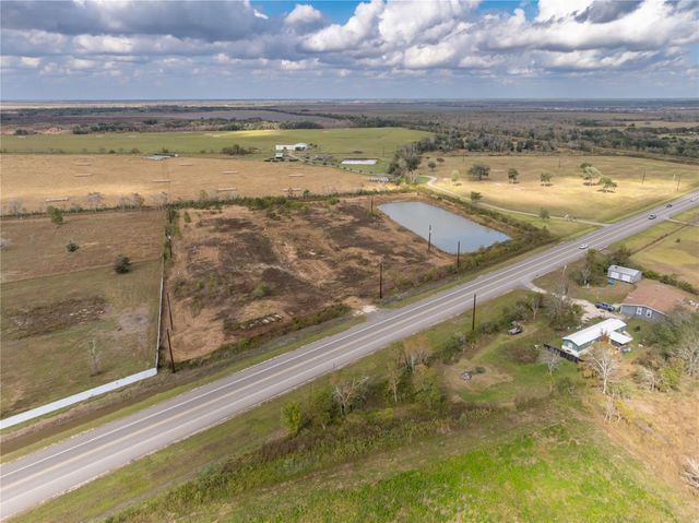 10212 Highway 35, Liverpool, TX 77577