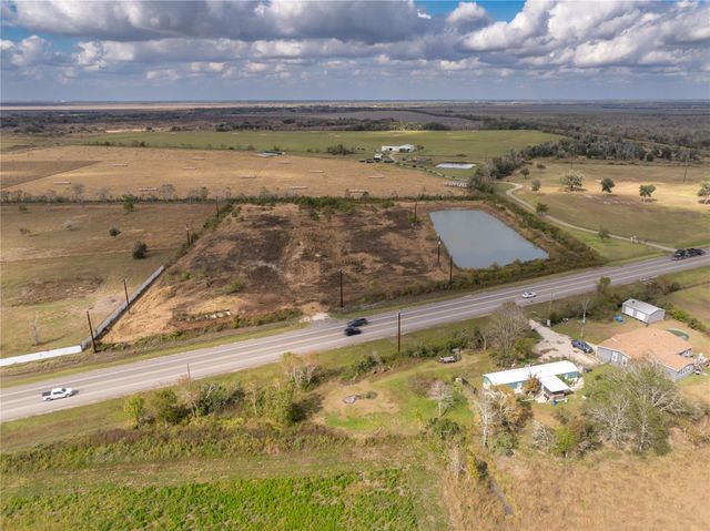 10212 Highway 35, Liverpool, TX 77577