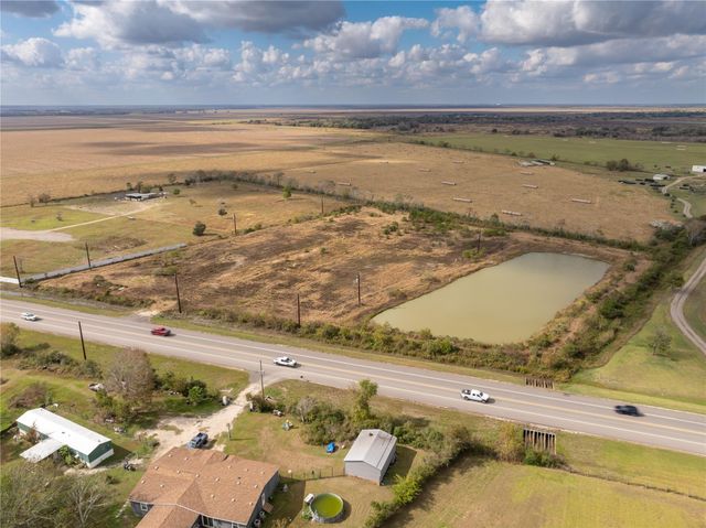 10212 Highway 35, Liverpool, TX 77577