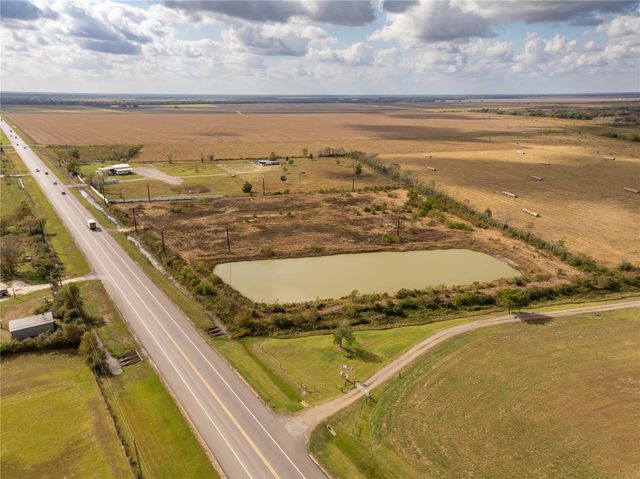 10212 Highway 35, Liverpool, TX 77577