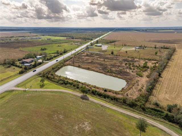 10212 Highway 35, Liverpool, TX 77577