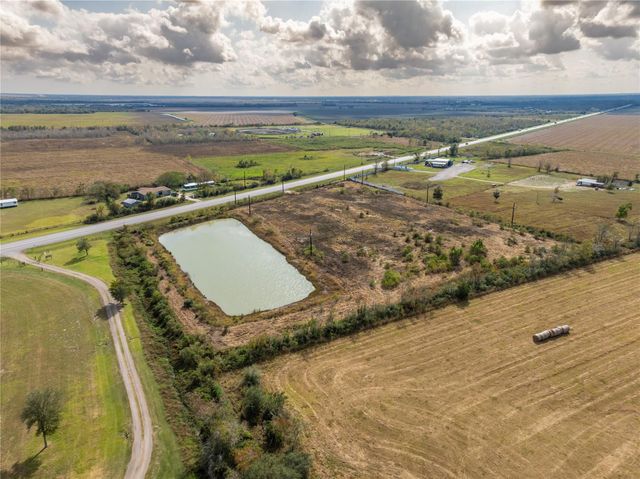 10212 Highway 35, Liverpool, TX 77577