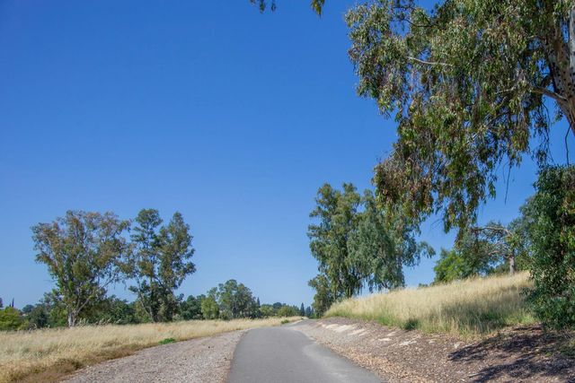 3225 Argonaut Ave, Rocklin, CA 95677