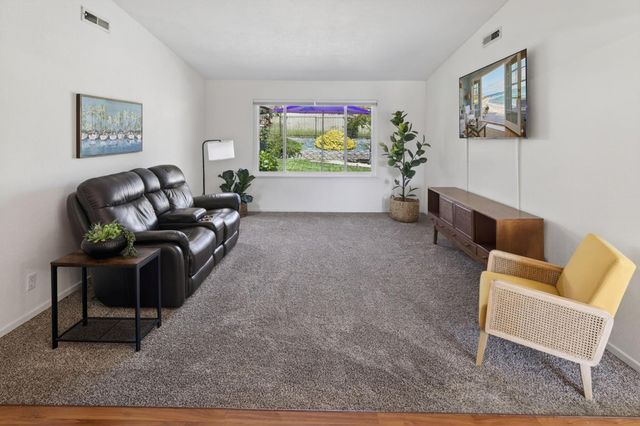 3225 Argonaut Ave, Rocklin, CA 95677