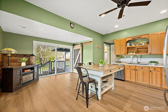211 Calistoga Street E, Orting, WA 98360