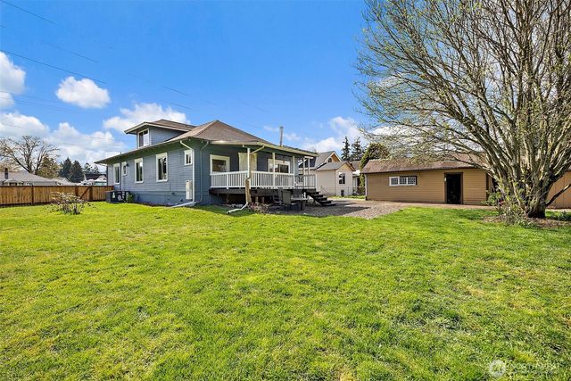 211 Calistoga Street E, Orting, WA 98360