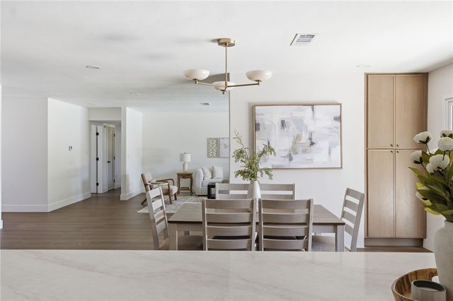 958 Fairway, Bakersfield, CA 93309