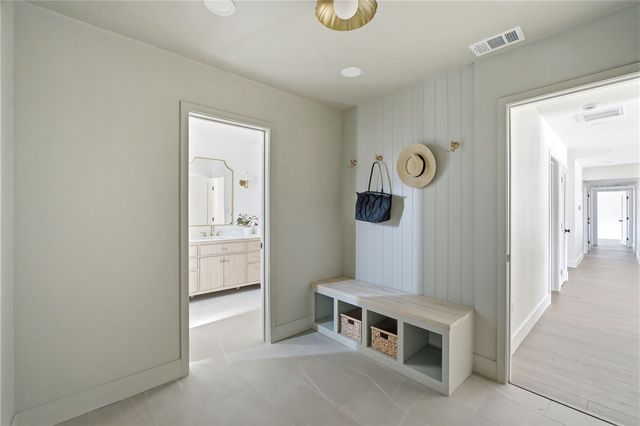 958 Fairway, Bakersfield, CA 93309