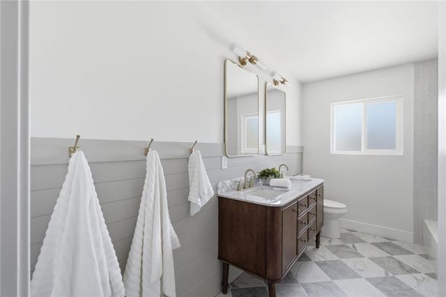 958 Fairway, Bakersfield, CA 93309