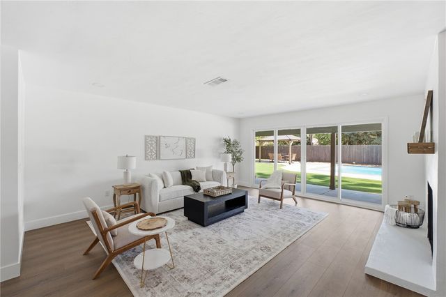 958 Fairway, Bakersfield, CA 93309