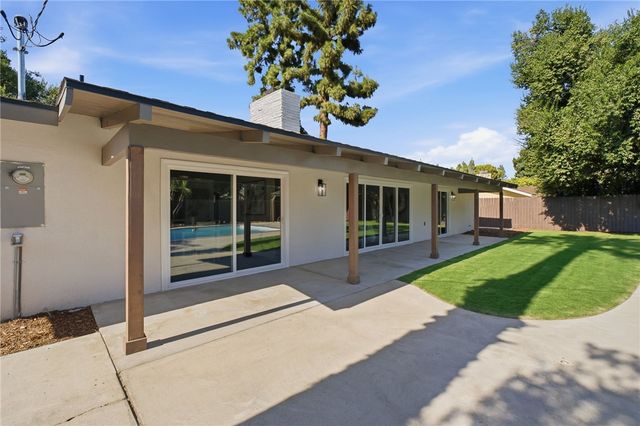 958 Fairway, Bakersfield, CA 93309