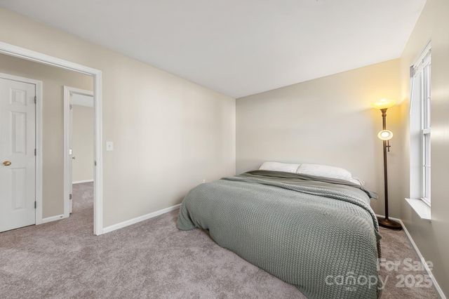 7515 Crestside Lane, Charlotte, NC 28227