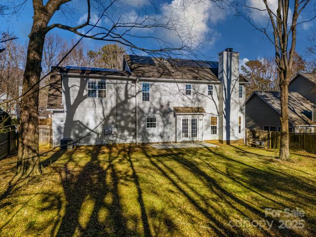 7515 Crestside Lane, Charlotte, NC 28227