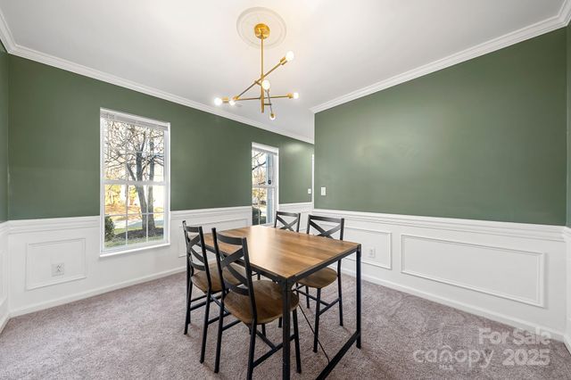 7515 Crestside Lane, Charlotte, NC 28227