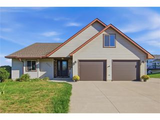 4002 Oak Knoll Drive, Eau Claire, WI 54701