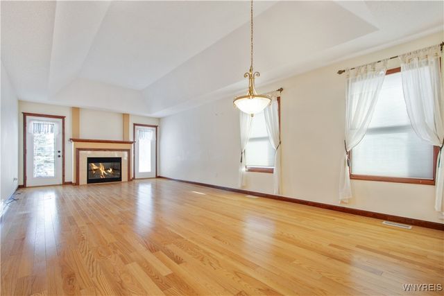 5 Saint Davids Road, Lancaster, NY 14086